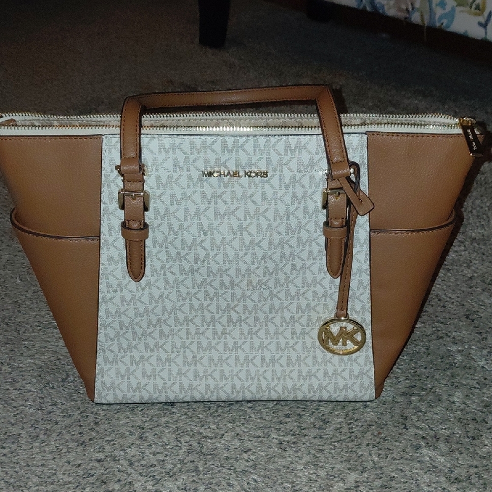 Authentic Practically New Michael Kors Tote Bag - image 1